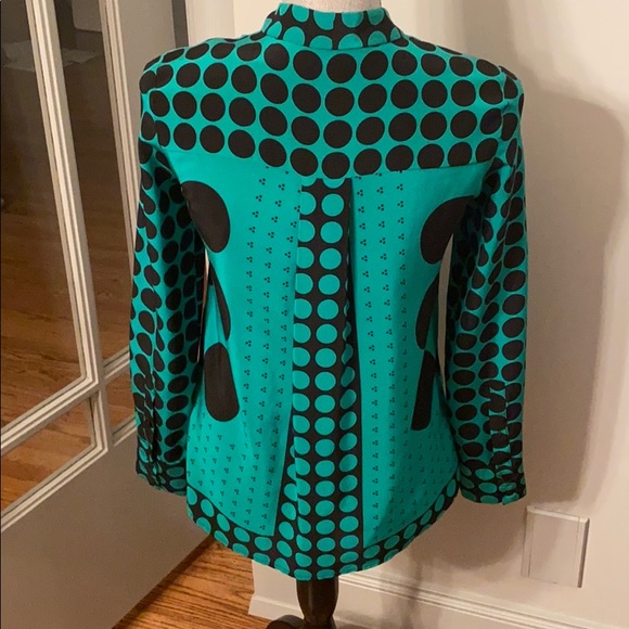 Silk blend contemporary blouse - Picture 2 of 2